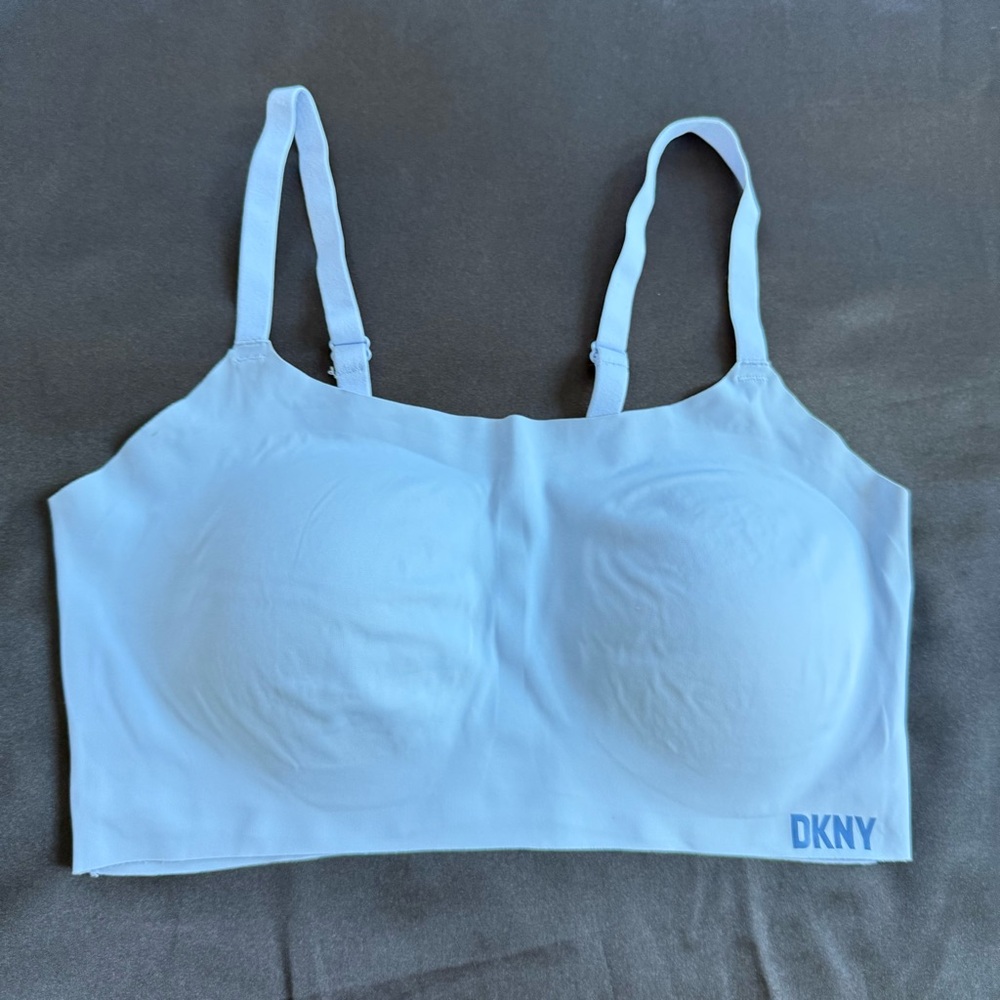 DKNY Soft Blue Seamless Bra Large